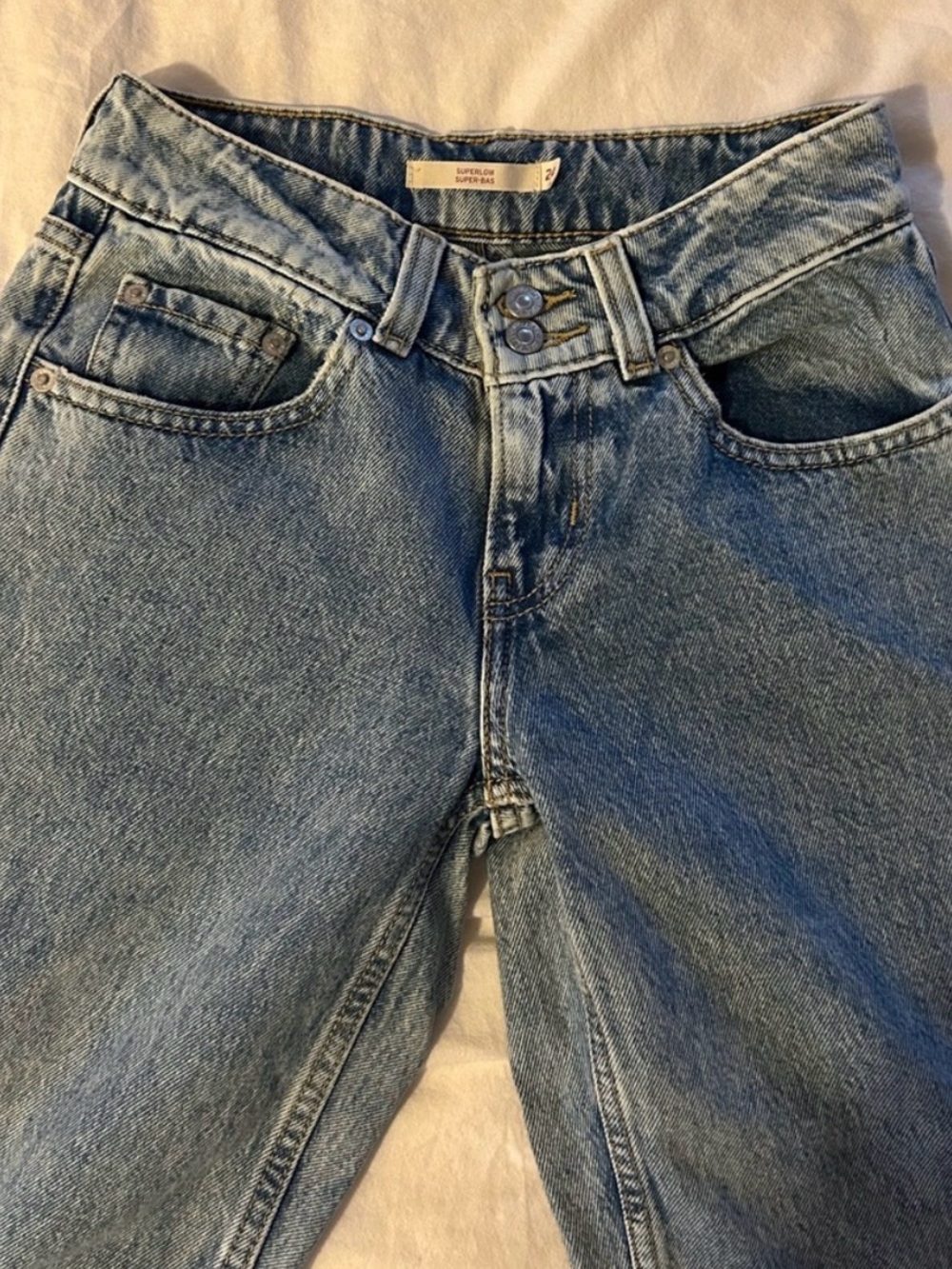 Levi’s superlow jeans